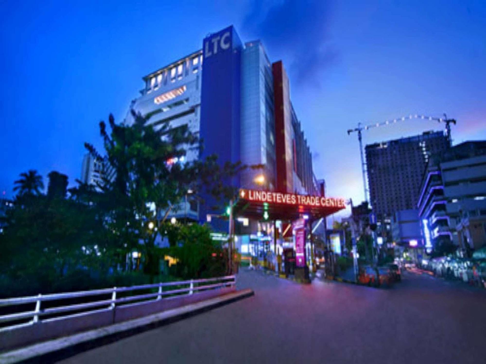 Favehotel Ltc Glodok Jakarta Eksteriør billede